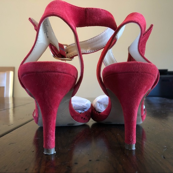 Soul Society Red Suede Heels - Picture 4 of 5